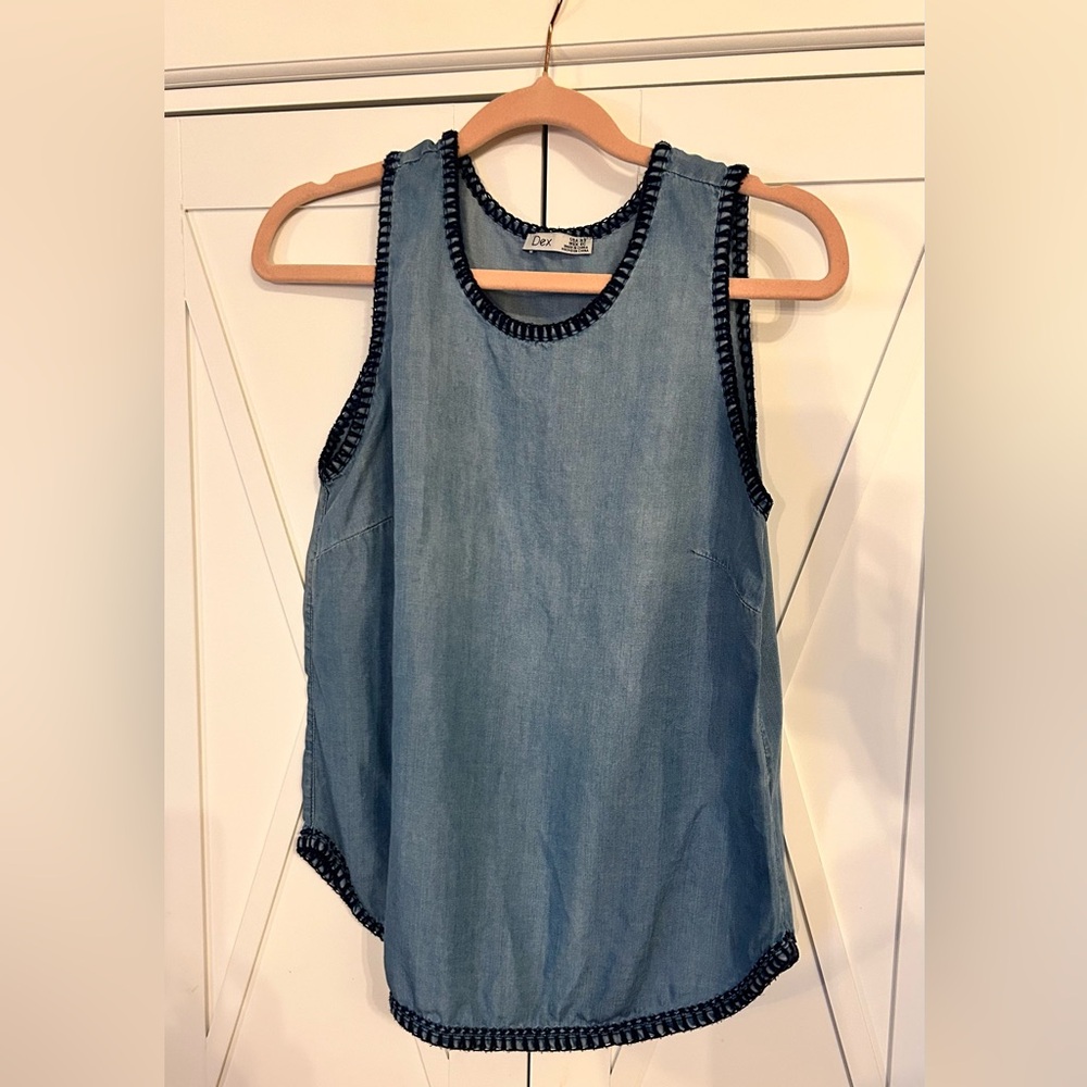 Dex, sleeveless chambray shirt with stitching detail, EUC